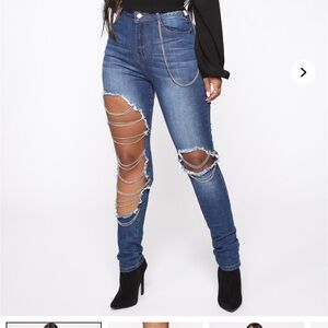 Chain the channel skinny jeans.